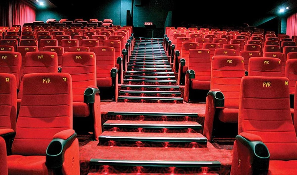Online UPS for multiplex cinema halls